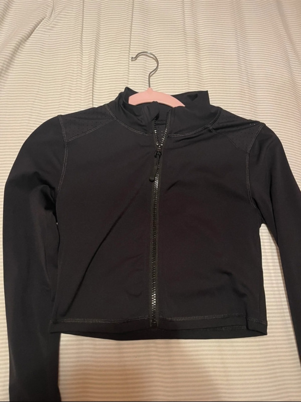 Forever 21 Black Long-Sleeve Zip Up Jacket